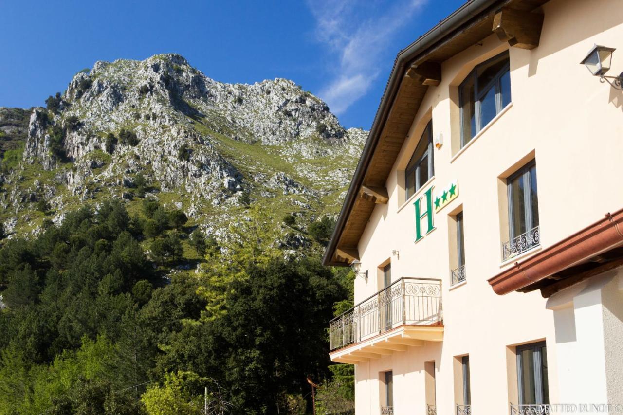 Hotel - Ristorante Pintadera Μάσσα Εξωτερικό φωτογραφία